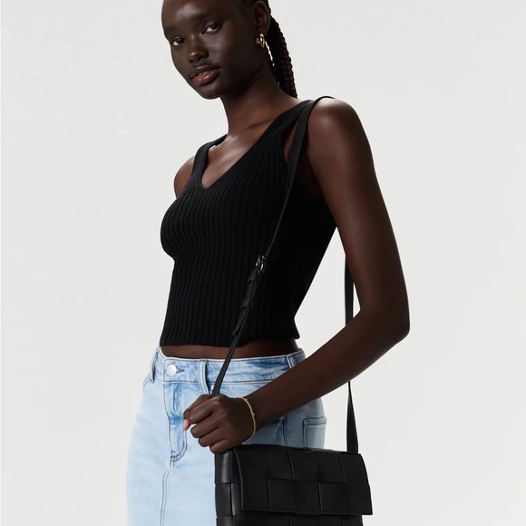 Quince Black Woven Leather Bag with dust bag - Picture 3 of 8